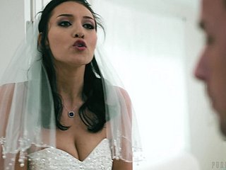Filthy bride Bella Rolland gets banged exposed to dramatize expunge bridal