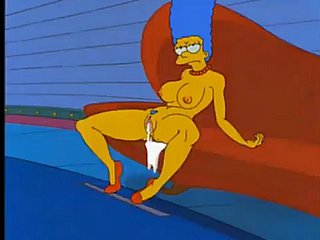 Marge Simpson viene scopata dalla macchina