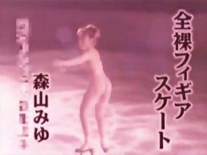 Chinees Clunk menari Nude Wanita