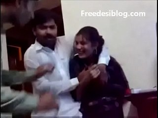 Pakistan Desi Girl plus Boy Nikmati di bilik asrama