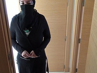 Britse lambaste neukt zijn volwassen Egyptische meid with respect to hijab